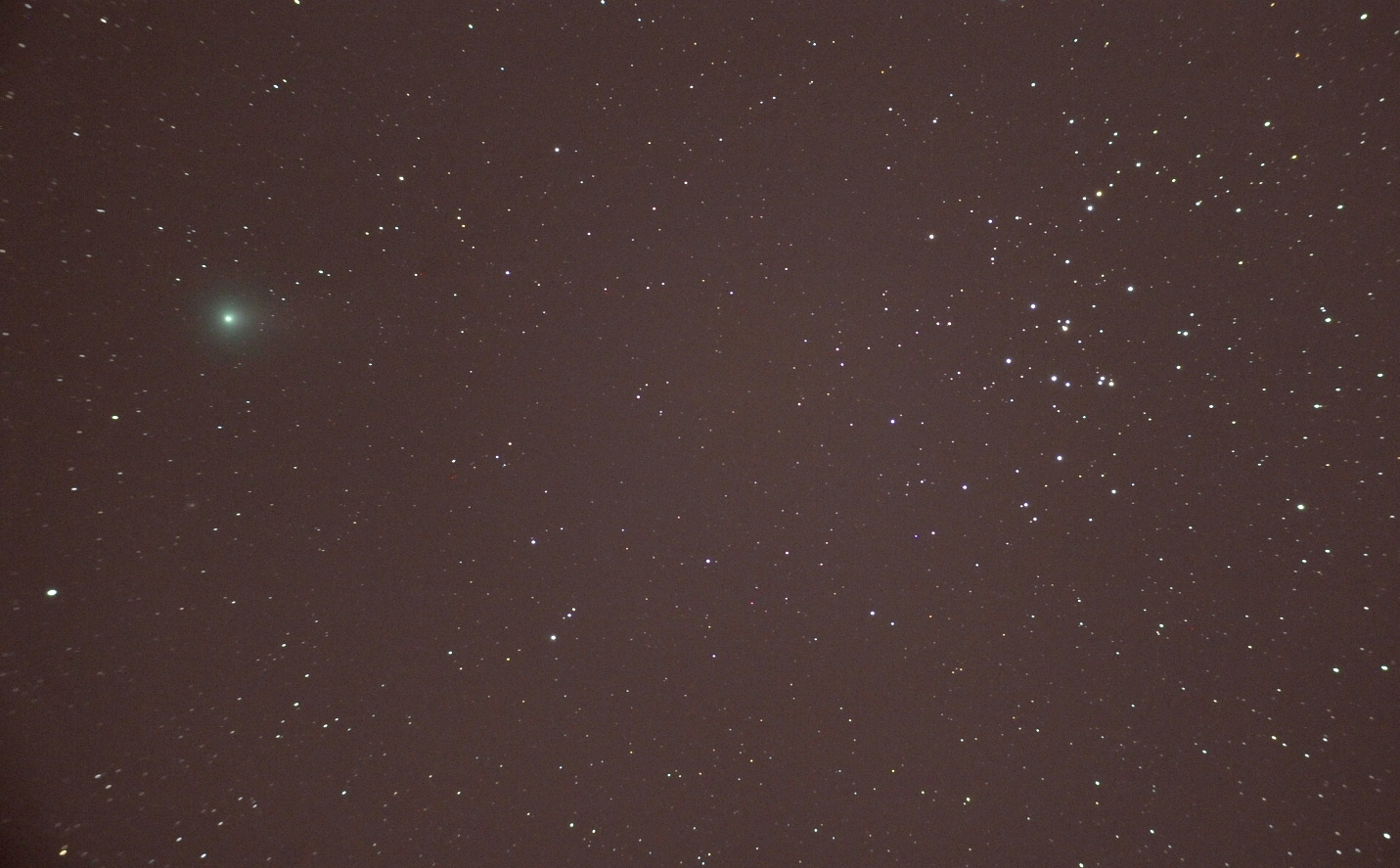 ラブジョイ彗星(C/2013R1)とＭ４４ 2013.11.08 AM4:20　