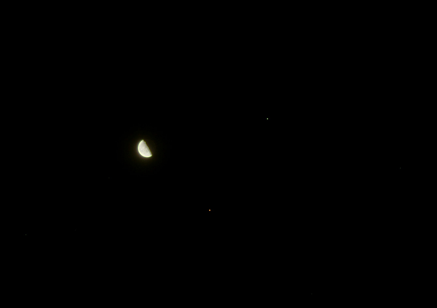 月、火星、土星のトライアングル　2018.04.08 AM:3:30 自宅　85mm