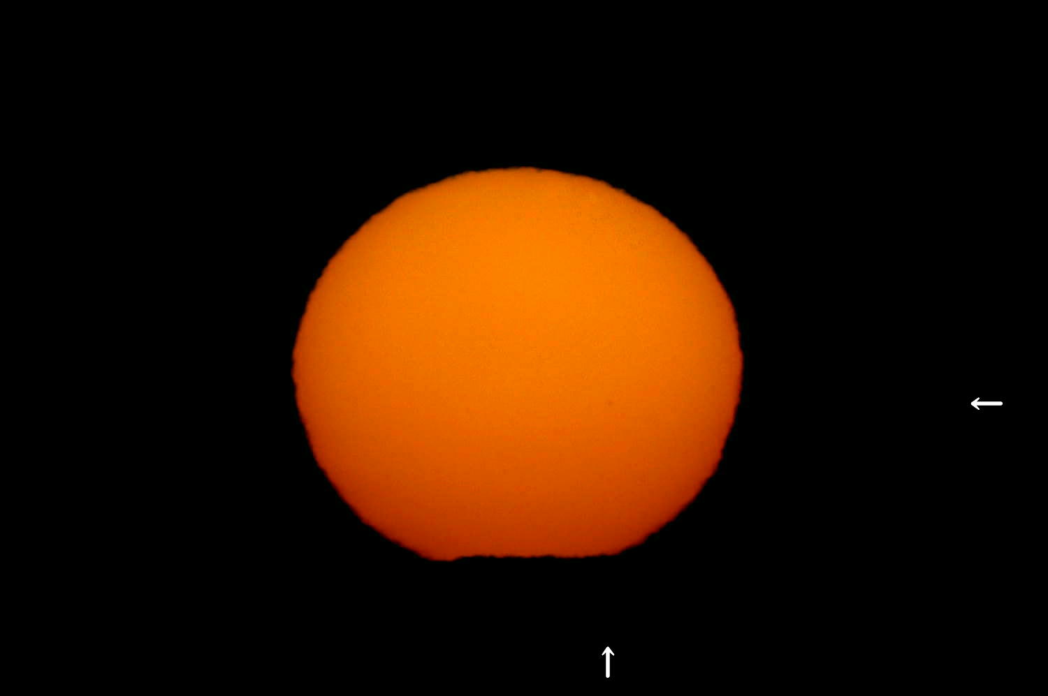 日の出の水星太陽面通過　２００６．１１．０９　　６：２２