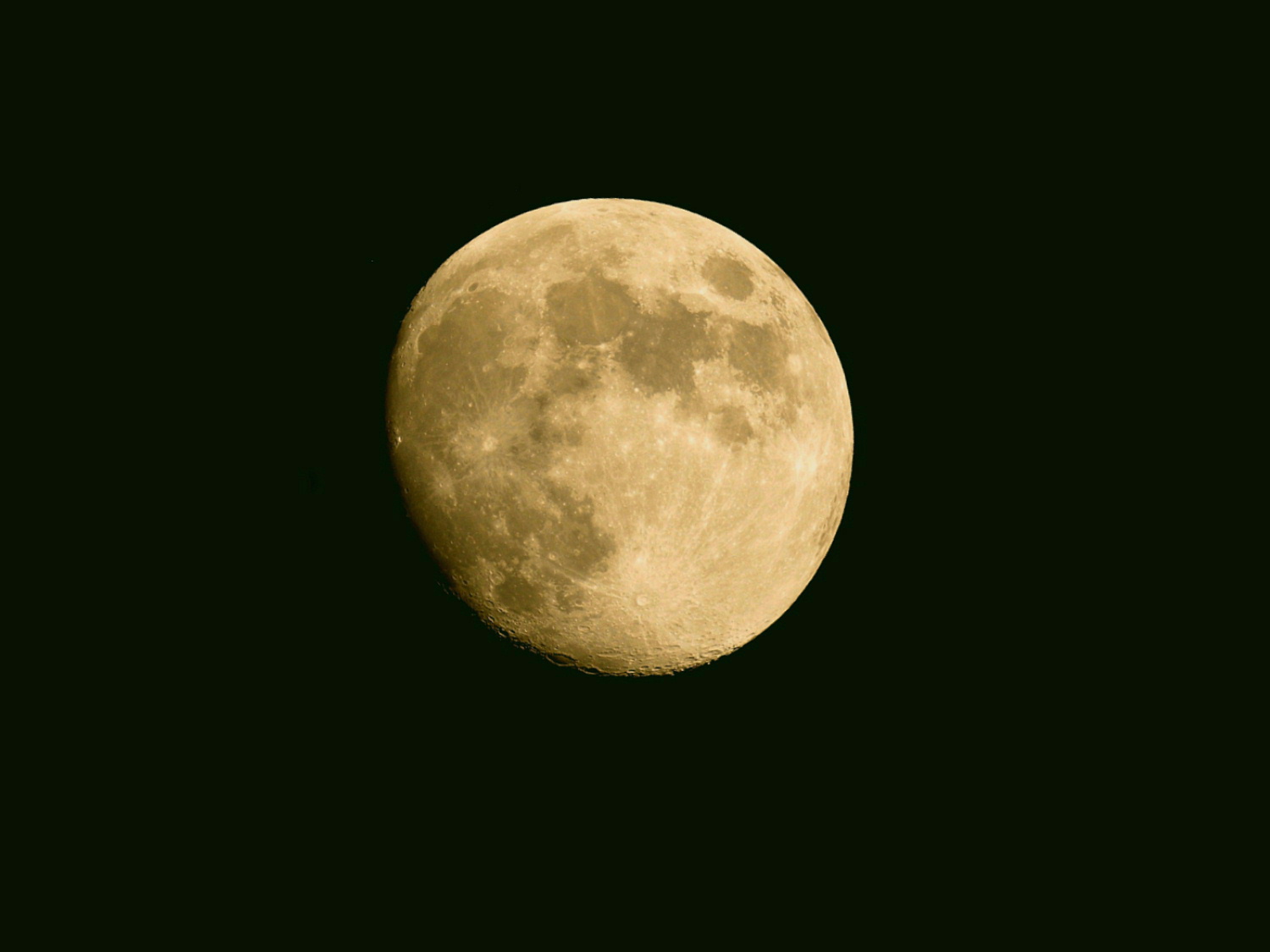 十三夜の月（栗名月）　2012年10月27日　105mm屈折直焦点　E401