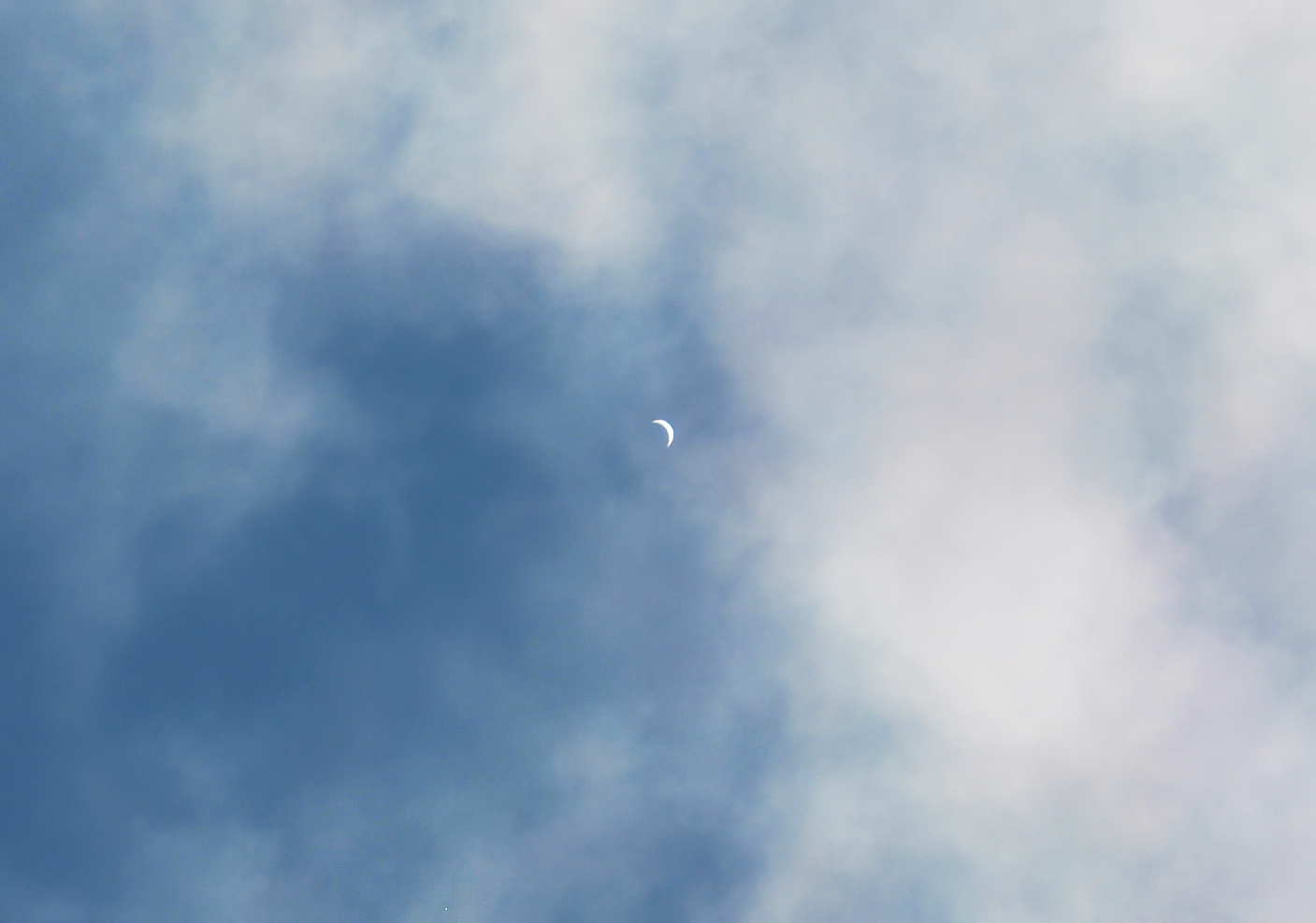 雲間の金星　8cmED 640mm  E-510     2020.06.26  